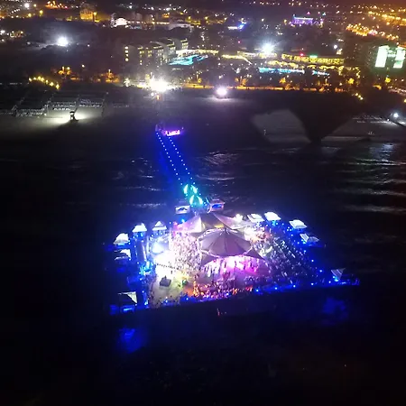 Vonresort Golden & Aqua 4* 시데